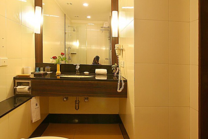 Room 29 of 51