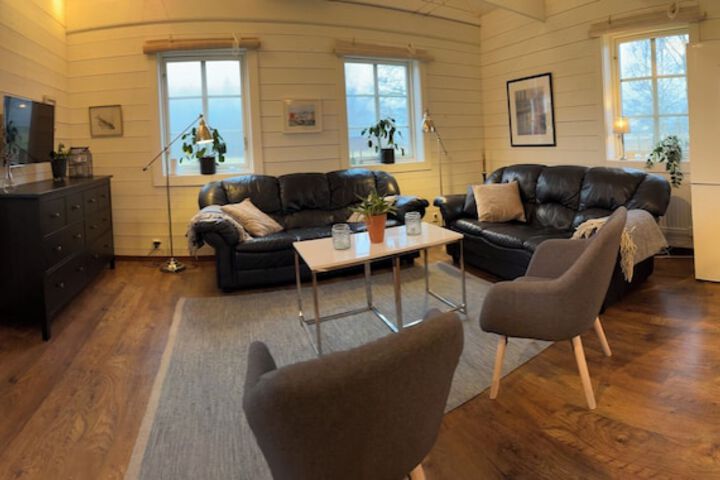 Room 6 of 45