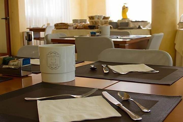 Breakfast area