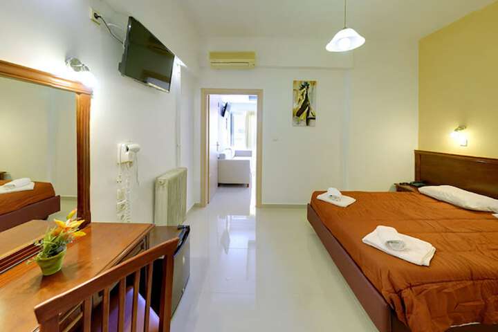 Room 3 of 27