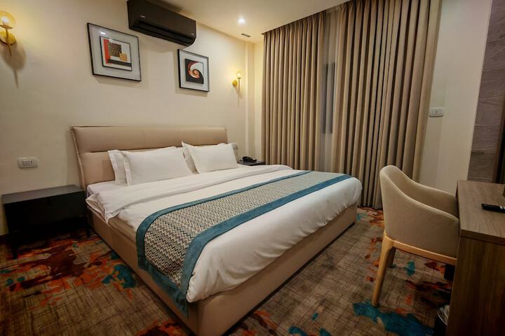 Room 37 of 118