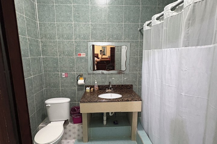Room 19 of 31