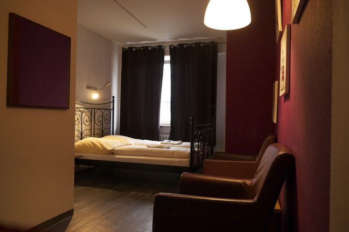 Room 13 of 52