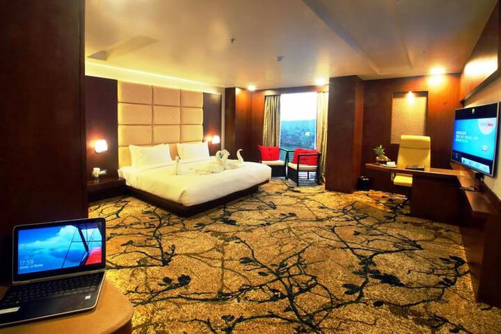 Room 18 of 36