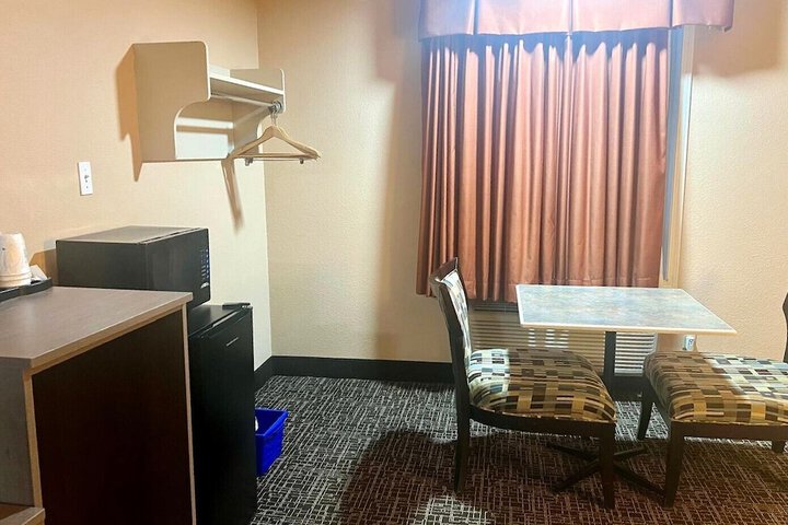 Room 12 of 43