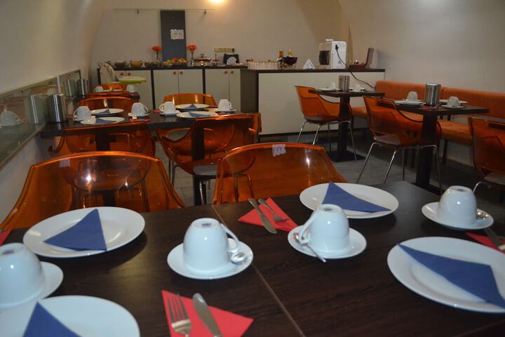 Dining 67 of 78