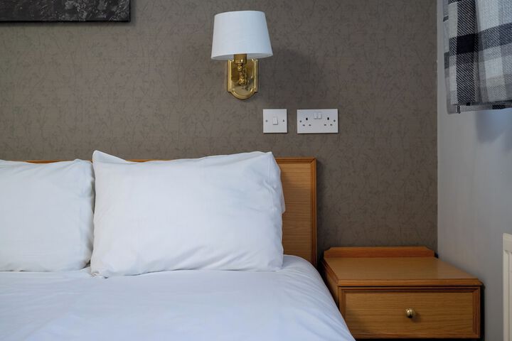 Room 10 of 36