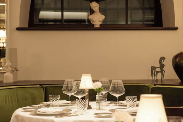 Dining 64 of 99