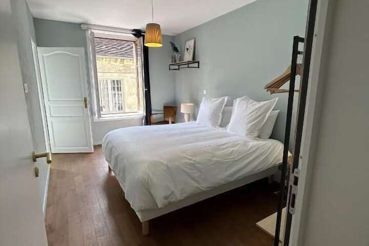 Room 2 of 19