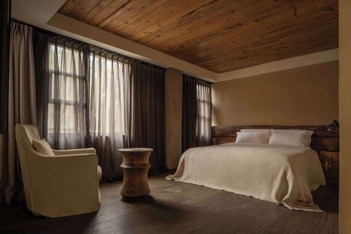 Room 10 of 78