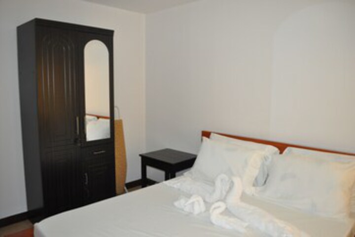 Room 12 of 12