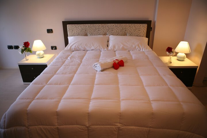 Room 3 of 25