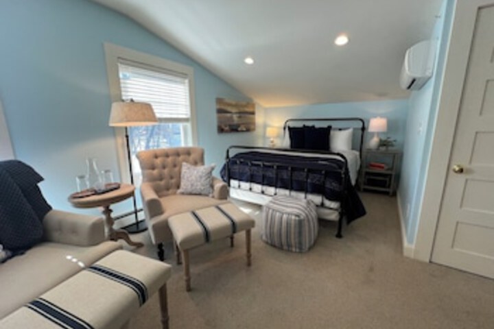 Room 100 of 297