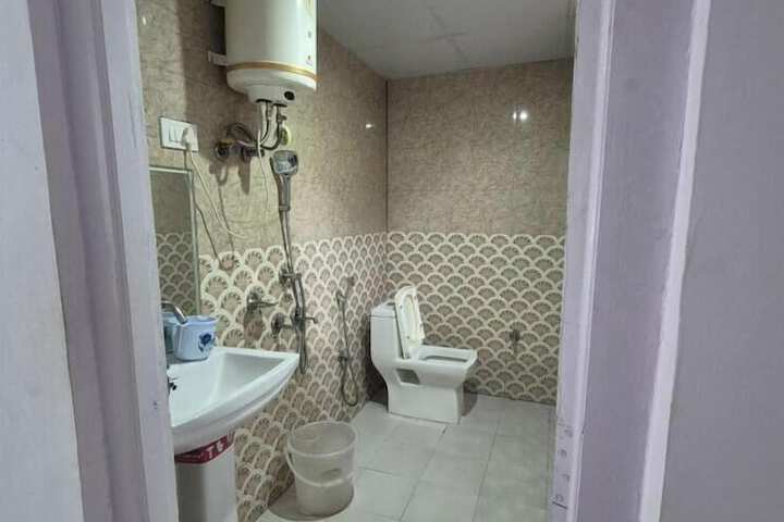 Room 18 of 29