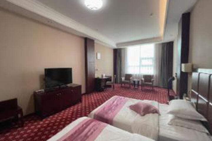 Room 18 of 18