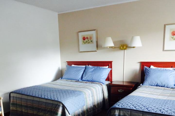 2 Double Beds (6 of 7)