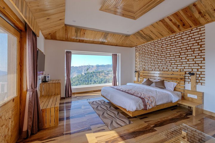 Room 11 of 23