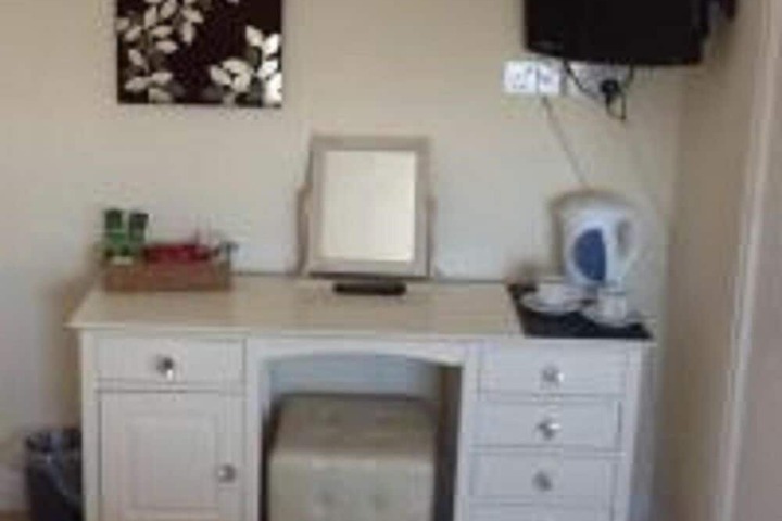 Room 10 of 31