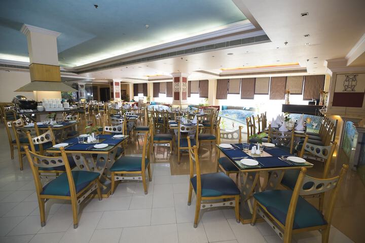 Dining 52 of 70