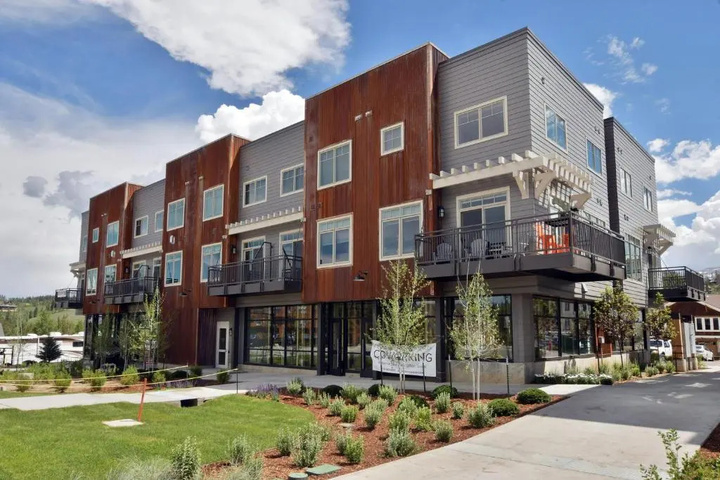 Exterior of New Luxury Loft #19 Near Resort Huge Hot Tub & Views - FREE Activities & Equipment Rentals Daily