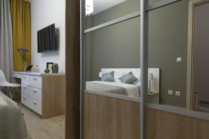 Room 4 of 48