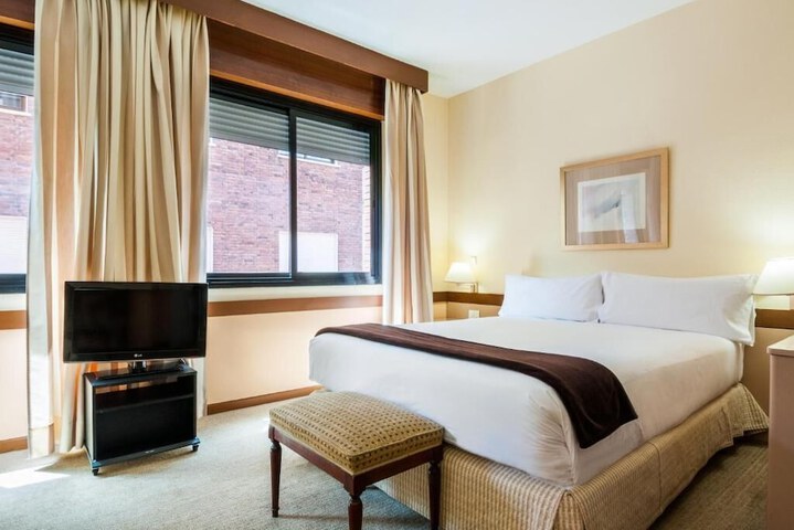 Room 3 of 24
