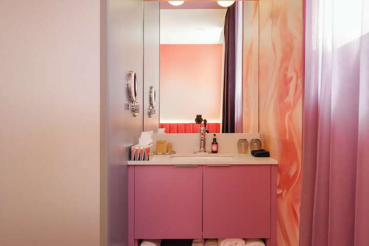 Room 43 of 55