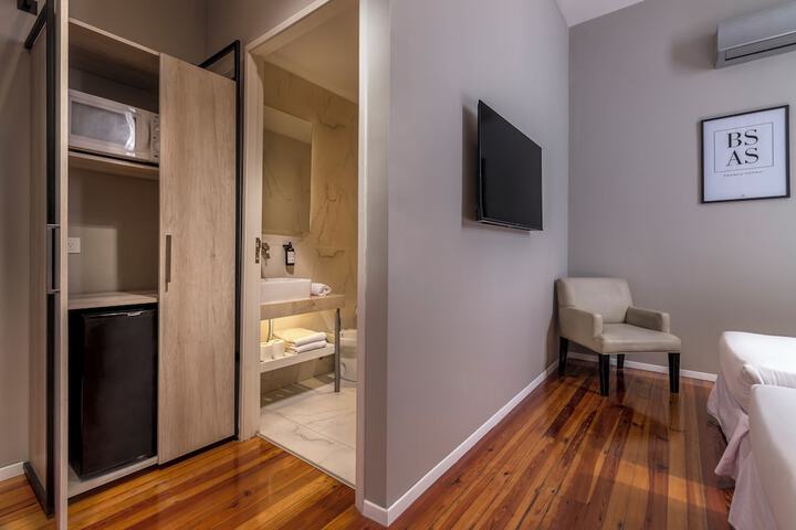 Room 29 of 40