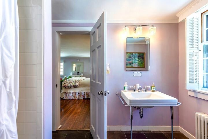 Room 173 of 288