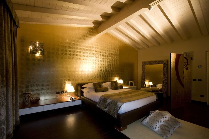 Room 12 of 39