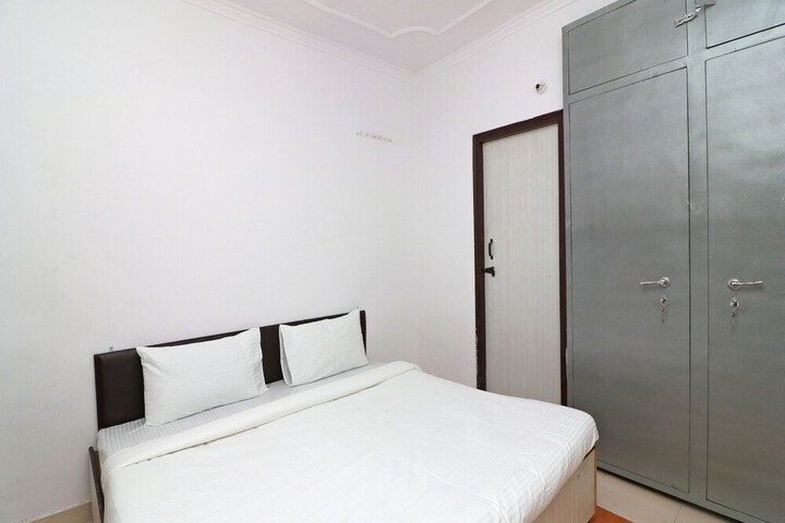 Room 20 of 29