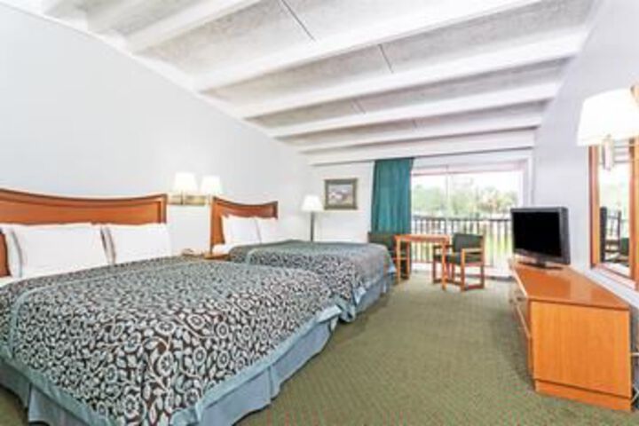 Room 9 of 26