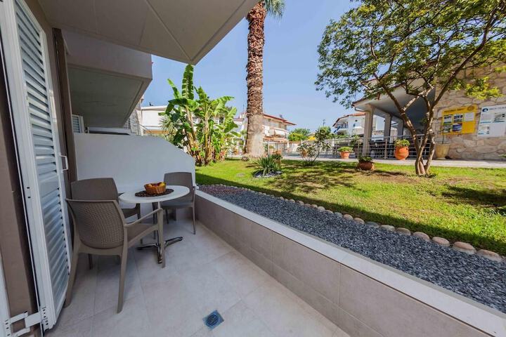 Terrace/Patio 37 of 73
