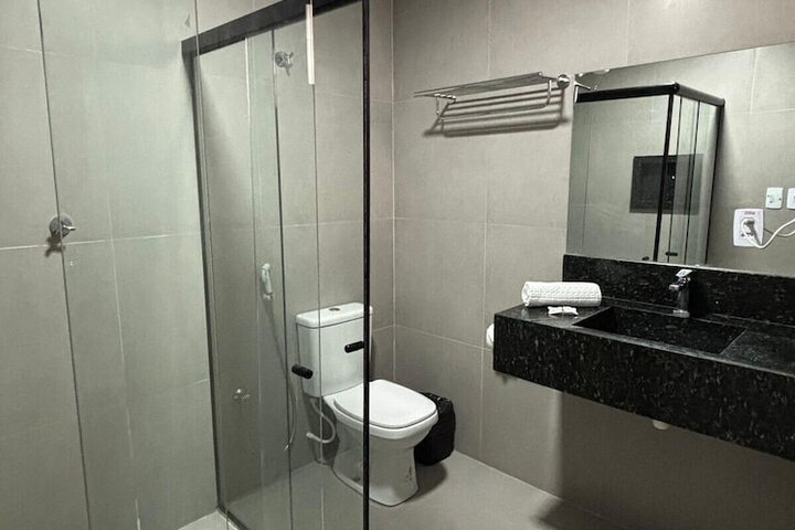 Room 32 of 46