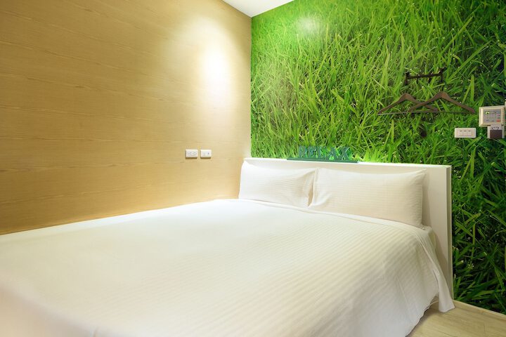 Room 9 of 31