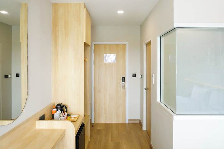 Room 29 of 39