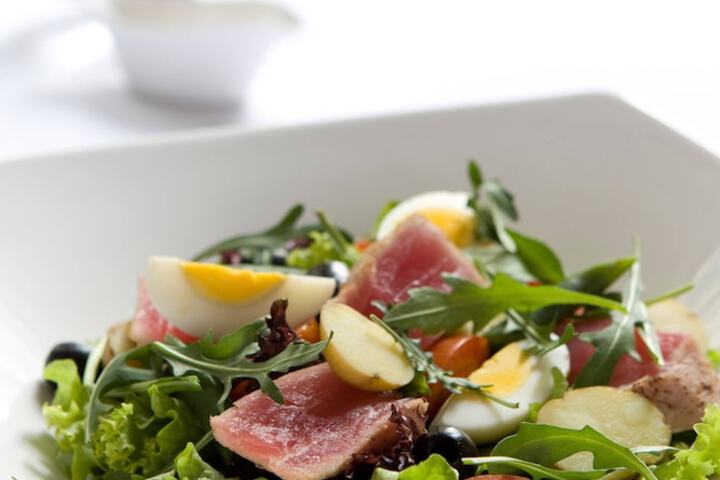 Dining 40 of 60