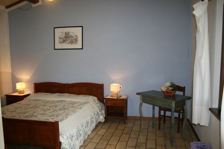 Room 5 of 15