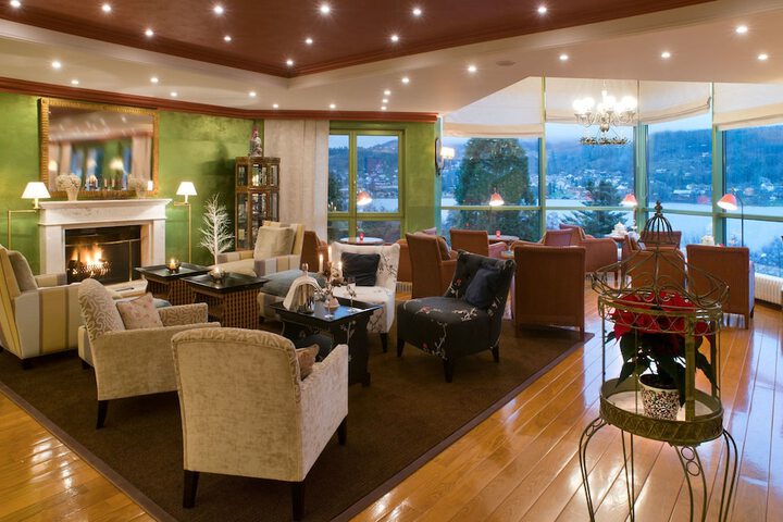 Lounge 70 of 91