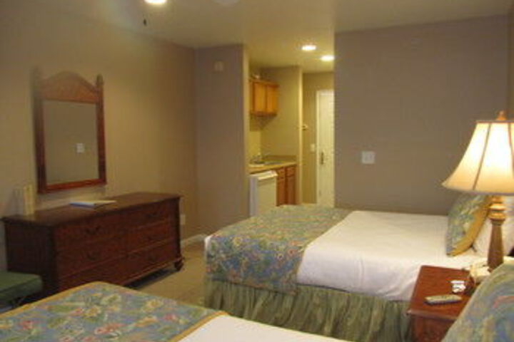 Room 11 of 21