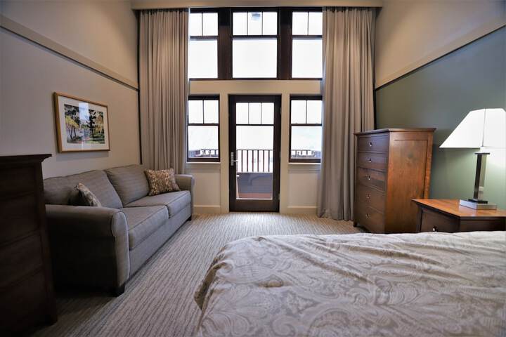 Hotel Exterior 77 of 77