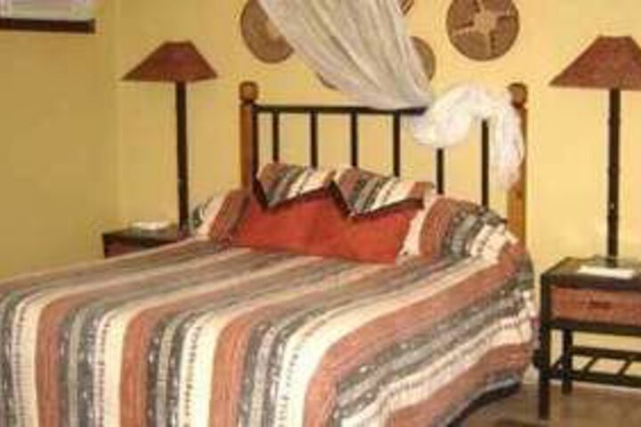 Room 6 of 11