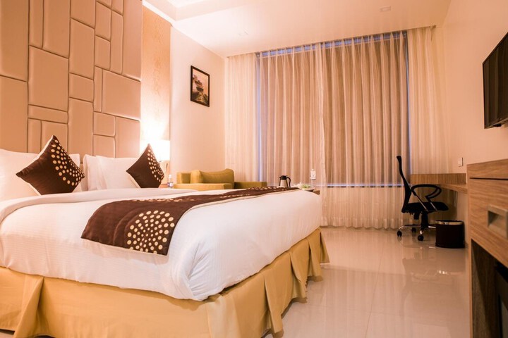 Room 16 of 39