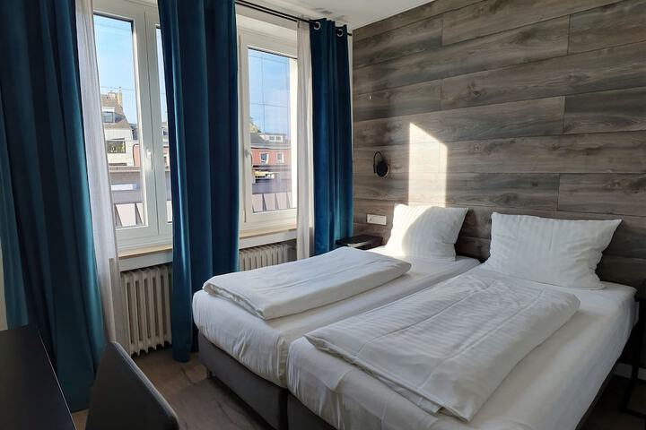 Room 22 of 57