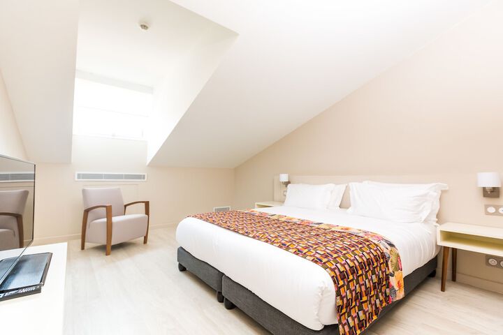 Room 47 of 62