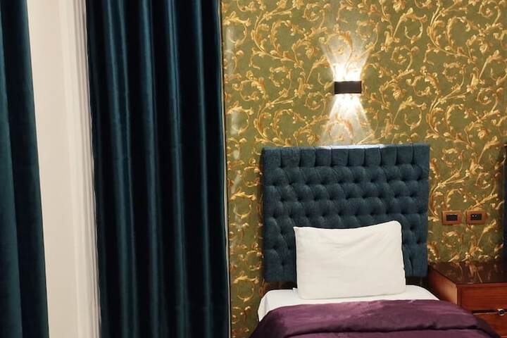Room 29 of 74