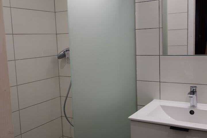 Room 14 of 18