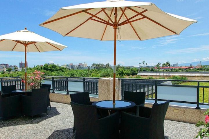 Terrace/Patio 23 of 49