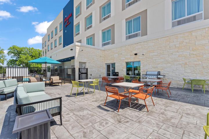Terrace/Patio 31 of 33