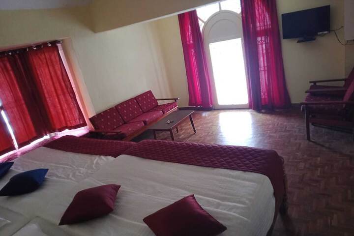 Room 6 of 31